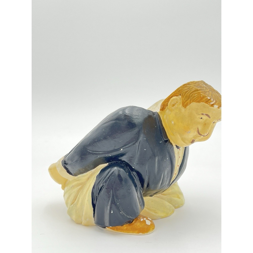 Home Collection Man Wine Bottle Holder Resin Decorative Bar Kitchen Display
